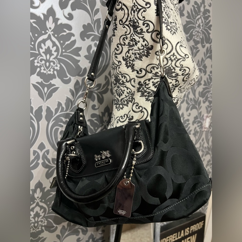 Black Coach Shoulder Bag 🖤